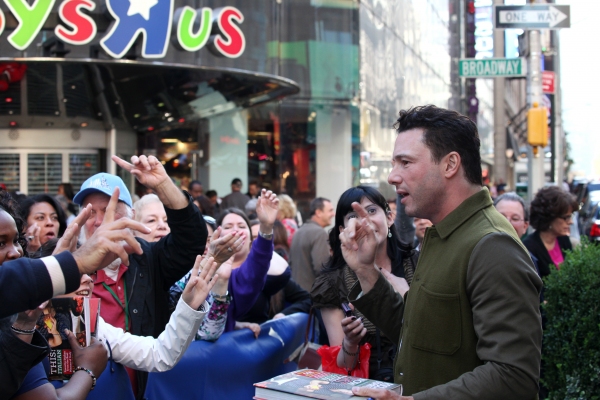 Photo Coverage: Rocco DiSpirito Vistis GOOD MORNING AMERICA  Image