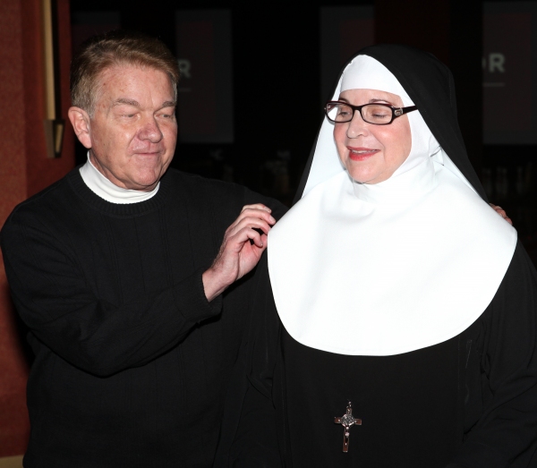 Photo Coverage: Cindy Williams & NUNSET BOULEVARD Cast Meet the Press! Image