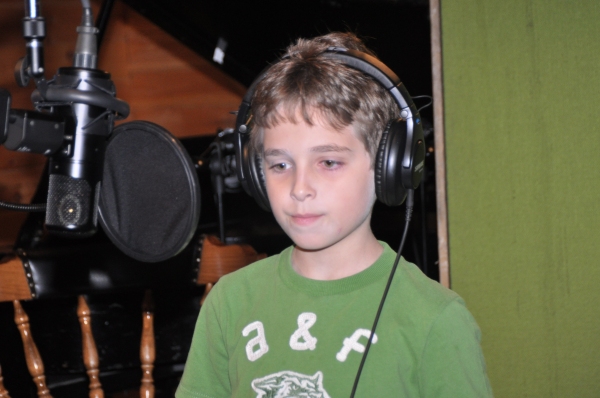 Exclusive Photos: CHAPLIN Cast Records 'Carols For A Cure' Image