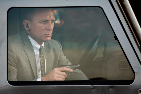 Photo Flash: New SKYFALL Stills - Daniel Craig, Javier Bardem and More! Image