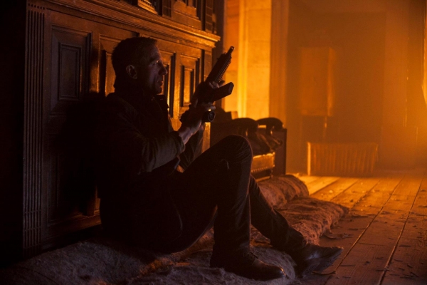 Photo Flash: New SKYFALL Stills - Daniel Craig, Javier Bardem and More! Image