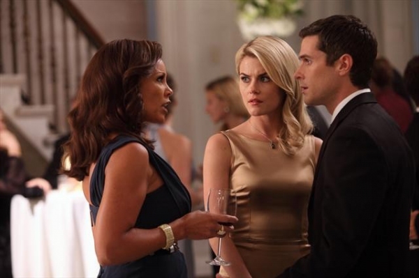 Photo Coverage: Sneak Preview of 666 PARK AVENUE on 10/21 Image
