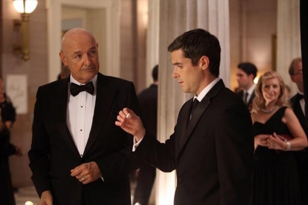 Photo Coverage: Sneak Preview of 666 PARK AVENUE on 10/21 Image