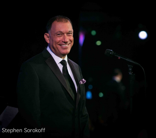 Photo Coverage: Frank Dain's THE MAGIC OF MATHIS at the Metropolitan Room Image