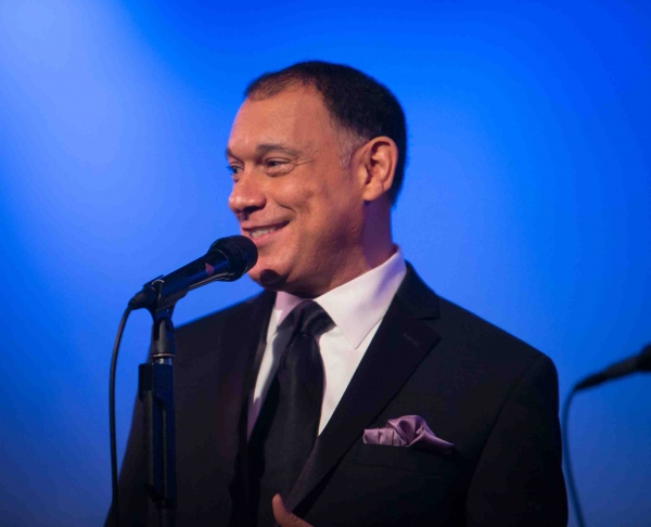 Photo Coverage: Frank Dain's THE MAGIC OF MATHIS at the Metropolitan Room Image