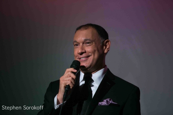 Photo Coverage: Frank Dain's THE MAGIC OF MATHIS at the Metropolitan Room Image