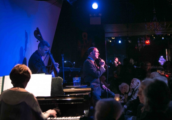 Photo Coverage: Frank Dain's THE MAGIC OF MATHIS at the Metropolitan Room Image