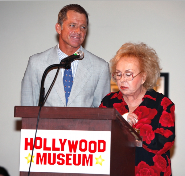 Photo Flash: Over 300 Stars Gather to Celebrate Life Industry Advocate Dale Olson Image