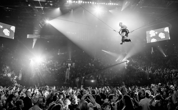 Photo Flash: Extended Look at iHeartRadio Music Festival, Airs Tonight on The CW 