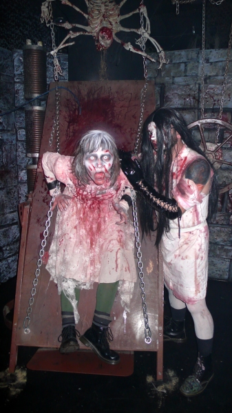 Photo Coverage: Inside the 'Blood Manor' Press Preview Image