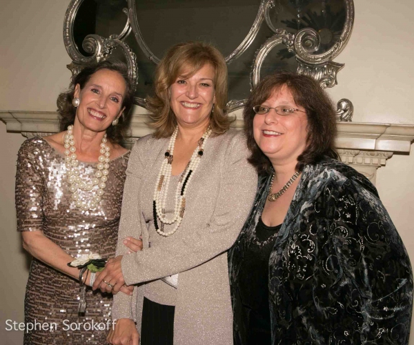 Photo Coverage: Andrea Marcovicci Brings SMILE to Cafe Carlyle Image