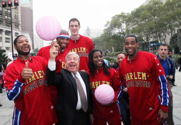 Photo Flash: BP Markowitz Welcomes Harlem Globetrotters to Brooklyn Image