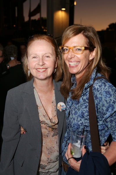 From left, Actresses Kate Burton and Allison Janney pose during the arrivals for the  Photo