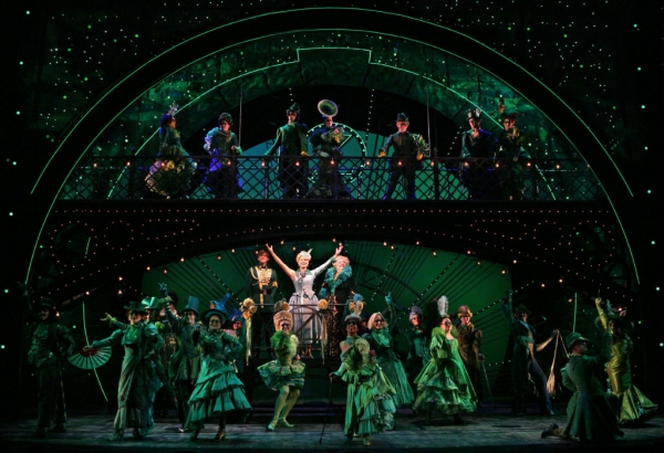 Photo Flash: First Look at Christine Dwyer, Billy Harrigan Tighe and More in WICKED Second North American Tour 