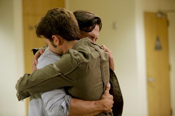 Photo Flash: Sneak Preview of REVENGE's 'Intuition' Episode, Airing 10/21 Image