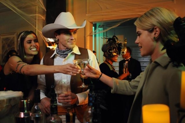 Photo Flash: Sneak Preview - 666 PARK AVENUE's 'A Crowd of Demons' Episode, 10/28 Image