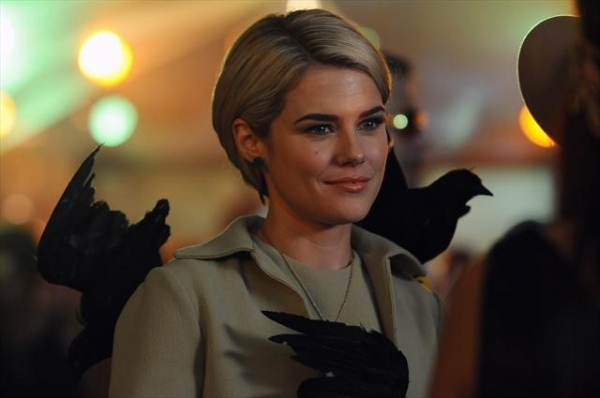 Photo Flash: Sneak Preview - 666 PARK AVENUE's 'A Crowd of Demons' Episode, 10/28 Image