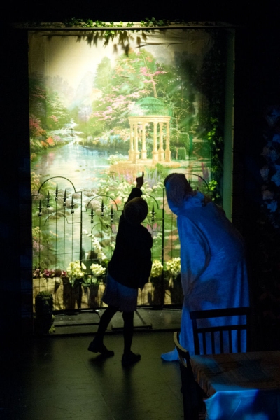 Photo Flash: First Look at Isle of Shoals Productions' SHADOWLANDS Image