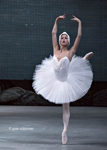 Photo Flash: Keenan Kampa Makes US Debut with Mariinsky Ballet at Segerstrom Center for the Arts Image