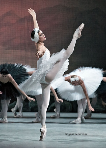 Photo Flash: Keenan Kampa Makes US Debut with Mariinsky Ballet at Segerstrom Center for the Arts Image