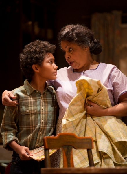 Photo Flash: First Look at Westport Country Playhouse's A RAISIN IN THE SUN, Directed by Phylicia Rashad 