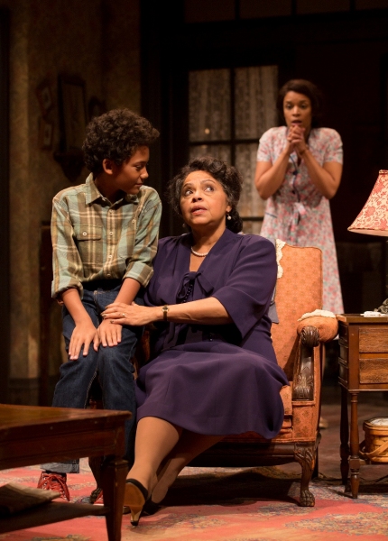 Photo Flash: First Look at Westport Country Playhouse's A RAISIN IN THE SUN, Directed by Phylicia Rashad 