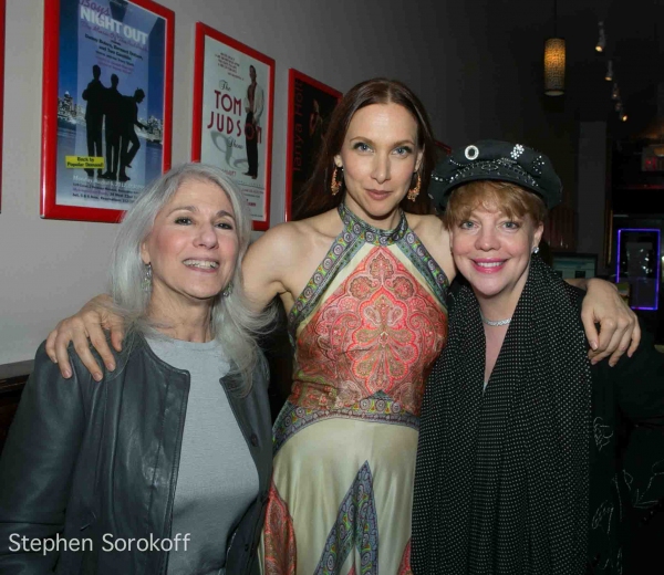 Photo Coverage: Lauren Fox Brings CANYON FOLKIES to Metropolitan Room Image
