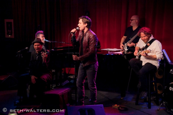 Photo Flash: Robert Cuccioli Debuts THE LOOK OF LOVE at Broadway at Birdland Image