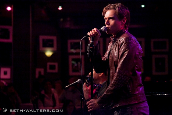 Photo Flash: Robert Cuccioli Debuts THE LOOK OF LOVE at Broadway at Birdland Image