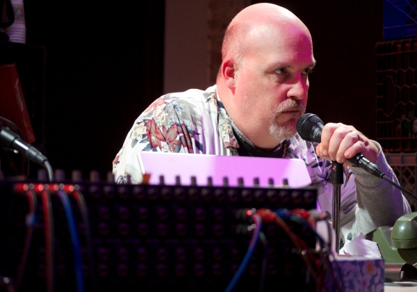Photo Flash: First Look at Strawdog Theatre's PONTYPOOL Image