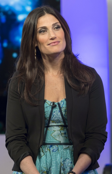 Photo Flash: Idina Menzel Performs 'Both Sides, Now' on UK's 'This Morning'! Image