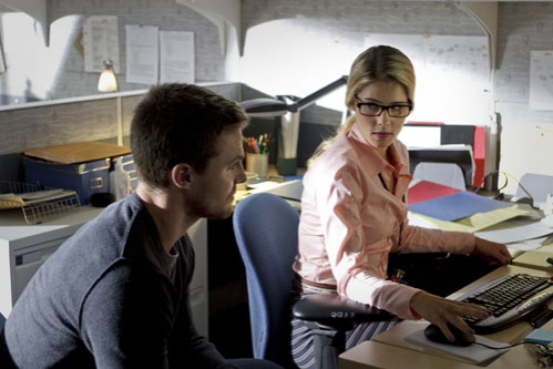 Photo Flash: First Look at ARROW's Upcoming Episode, 'Lone Gunmen,' 10/24 Image