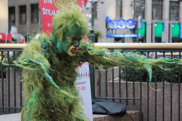 Photo Coverage: The Grinch Takes Over Madison Square Garden for Garden of Dreams 