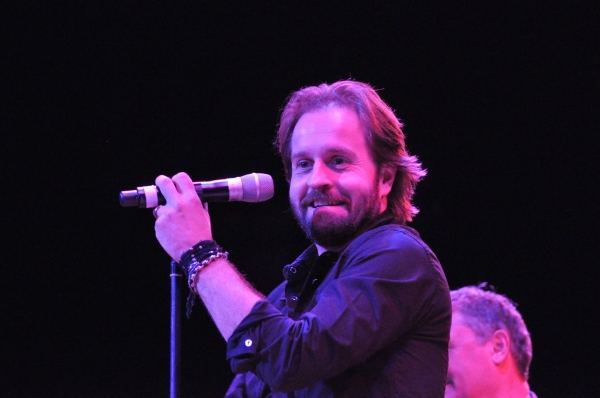 Photo Coverage: Alfie Boe Plays NYC's Town Hall! Image