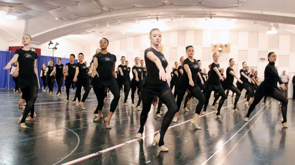 Photo Flash: ROCKETTES Rehearse for 2012 Radio City Christmas Spectacular Image