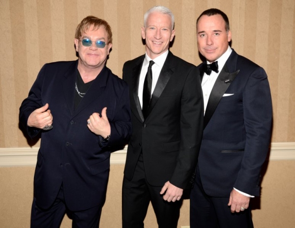  Sir Elton John, Anderson Cooper and David Furnish Photo