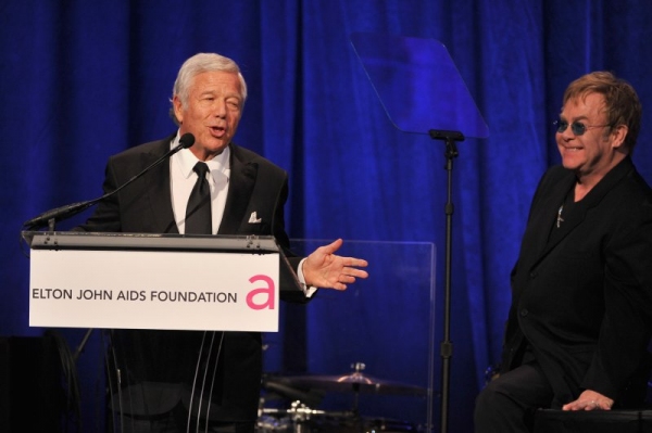 Photo Flash: Cheyenne Jackson, Alan Cumming, Nina Arianda & More at Elton John AIDS Foundation's 11th Annual AN ENDURING VISION Gala Image