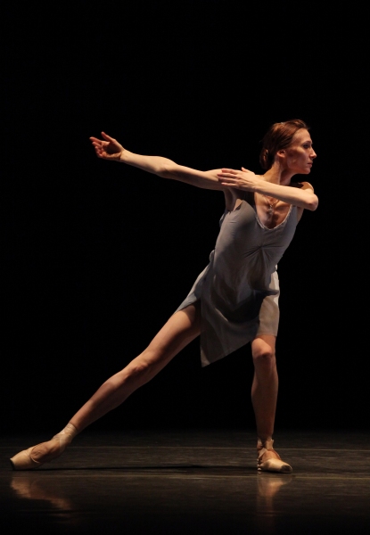 Photo Coverage: Bolshoi Ballet's Svetlana Zakharova & Andrei Merkuriev Perform 'Distant Cries' Image
