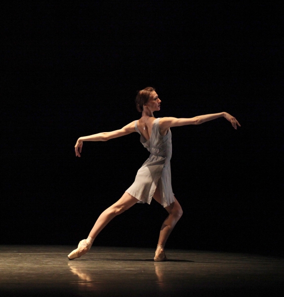 Photo Coverage: Bolshoi Ballet's Svetlana Zakharova & Andrei Merkuriev Perform 'Distant Cries' Image
