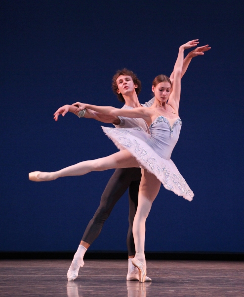 Photo Coverage: Bolshoi Ballet's Olga Smirnova & Semyon Chudin Perform 'Grand Pas Classique' Image