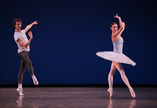 Photo Coverage: Bolshoi Ballet's Olga Smirnova & Semyon Chudin Perform 'Grand Pas Classique' Image