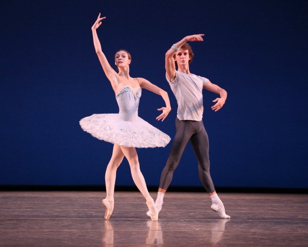 Photo Coverage: Bolshoi Ballet's Olga Smirnova & Semyon Chudin Perform 'Grand Pas Classique' Image