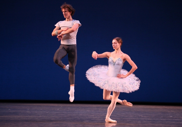 Photo Coverage: Bolshoi Ballet's Olga Smirnova & Semyon Chudin Perform 'Grand Pas Classique' Image