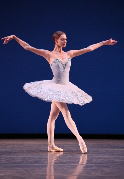 Photo Coverage: Bolshoi Ballet's Olga Smirnova & Semyon Chudin Perform 'Grand Pas Classique' Image