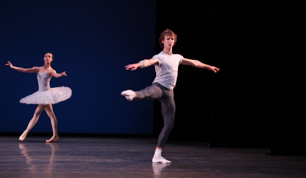 Photo Coverage: Bolshoi Ballet's Olga Smirnova & Semyon Chudin Perform 'Grand Pas Classique' Image