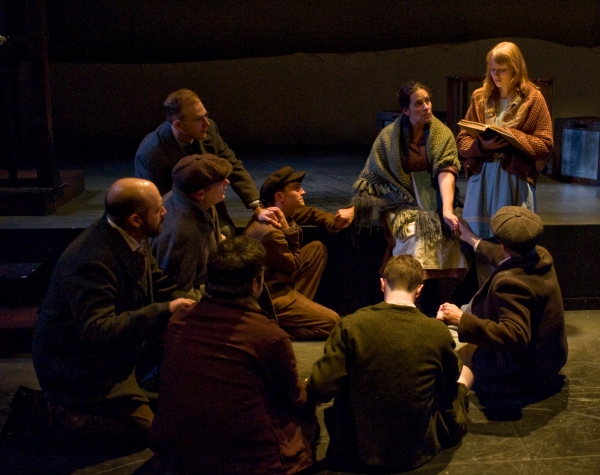 Photo Flash: First Look at Steppenwolf Theatre's THE BOOK THIEF Image