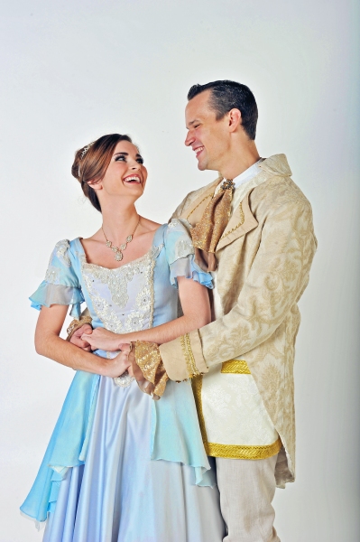 Photo Flash: CINDERELLA Opens at Sierra Rep Tonight, 10/26 Image