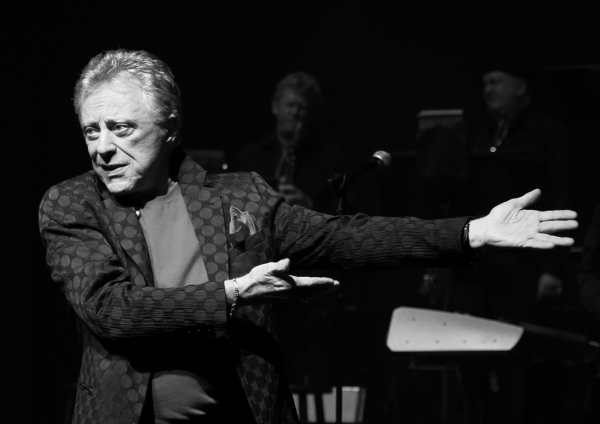 Photo Coverage: FRANKIE VALLI AND THE FOUR SEASONS Opens on Broadway - Curtain Call! Image