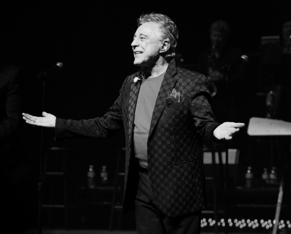 Photo Coverage: FRANKIE VALLI AND THE FOUR SEASONS Opens on Broadway - Curtain Call! Image
