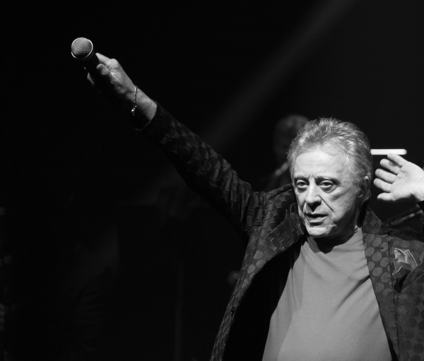 Photo Coverage: FRANKIE VALLI AND THE FOUR SEASONS Opens on Broadway - Curtain Call! Image